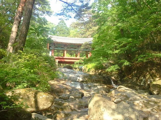 Taeansa Temple