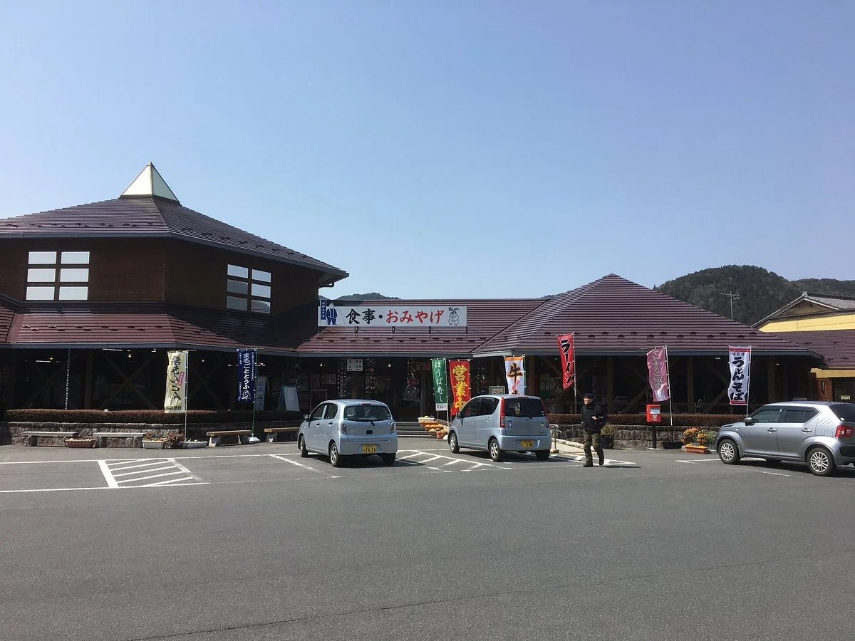 Michi-no-Eki Hanakaido Tsukechi