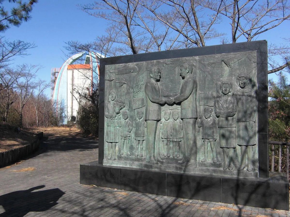 Ron-Yasu Talks Monument