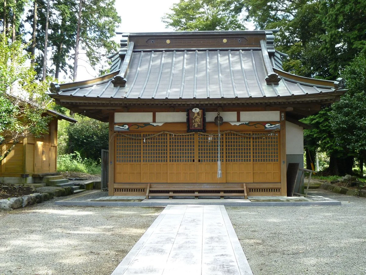 Ten Shrine