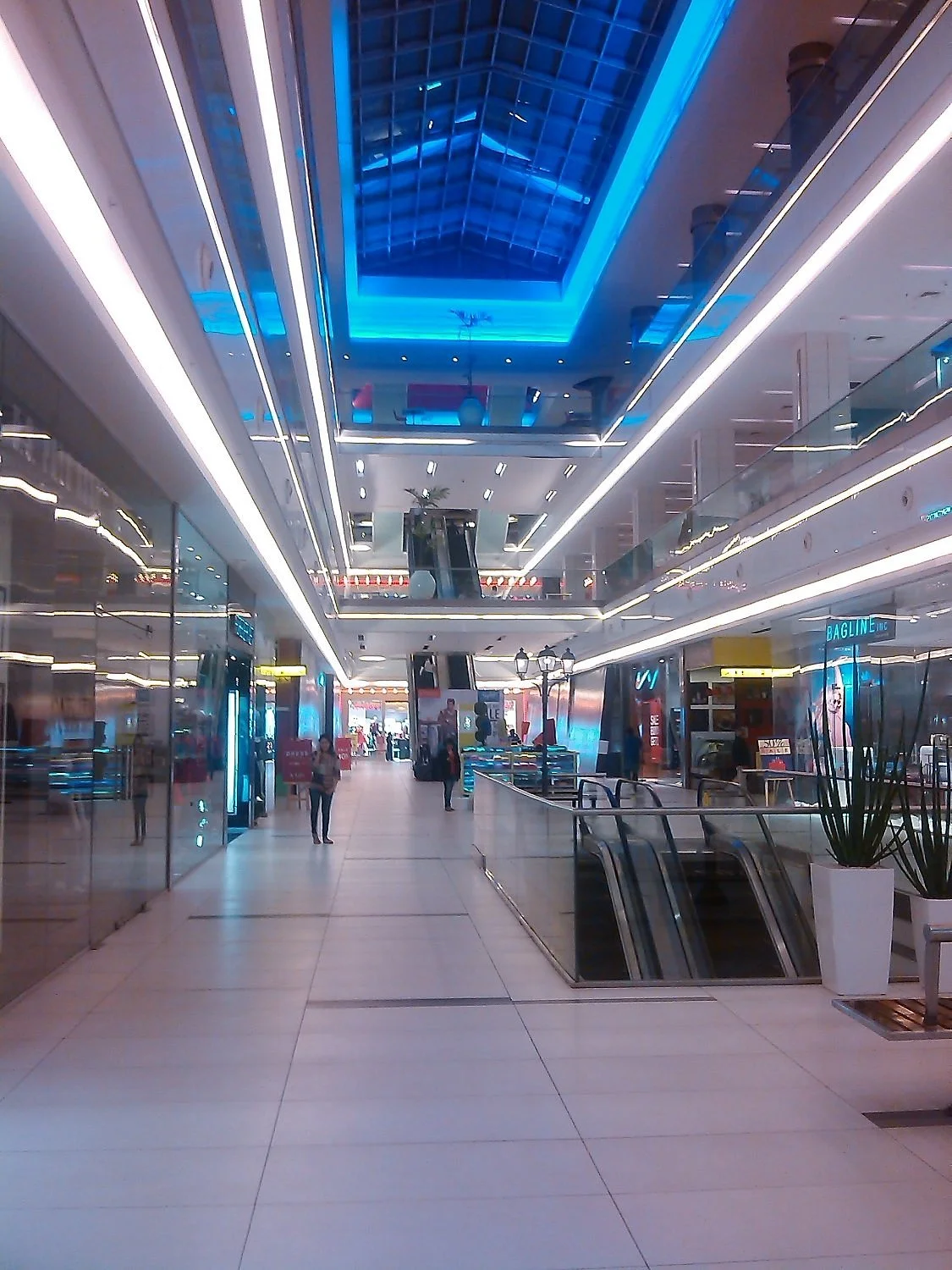 Nitesh HUB - Shopping mall in Pune