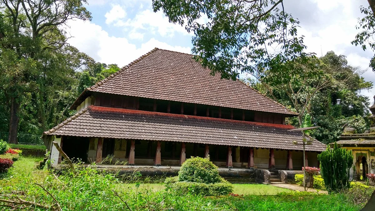 Nalknad Palace