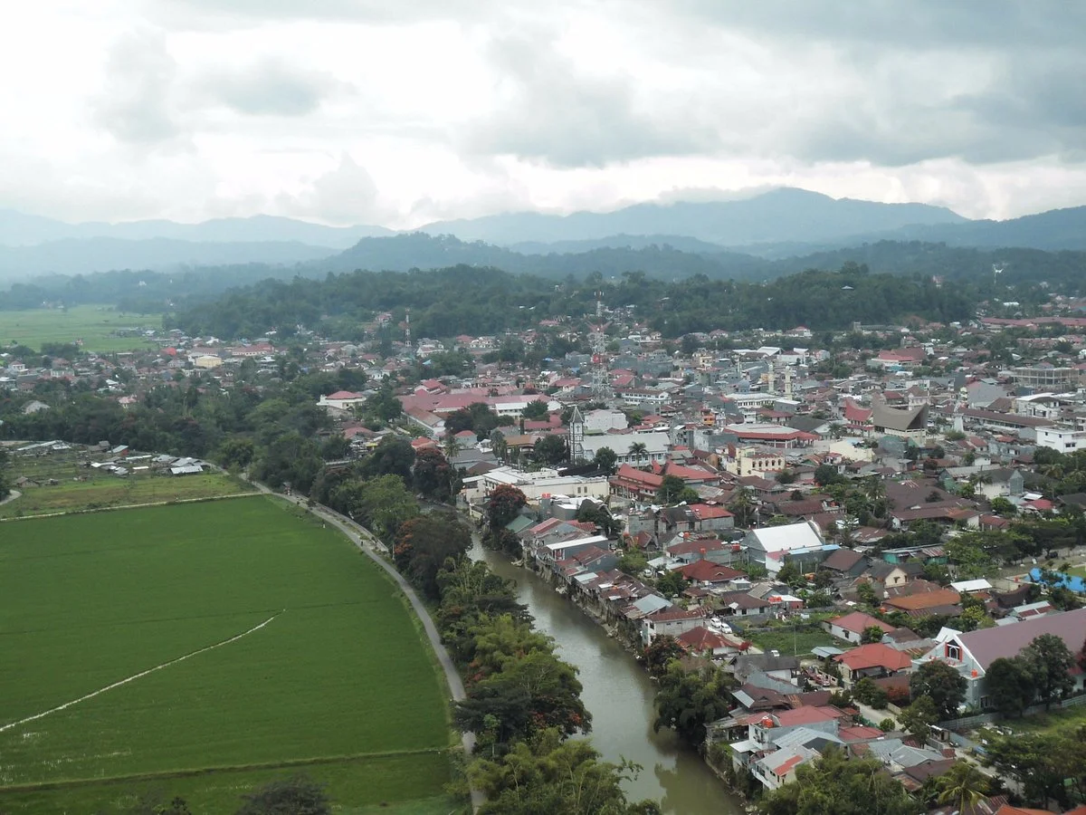 Tugu Salib Bukit Singki