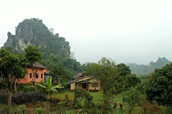 Vieng Xai Cave City