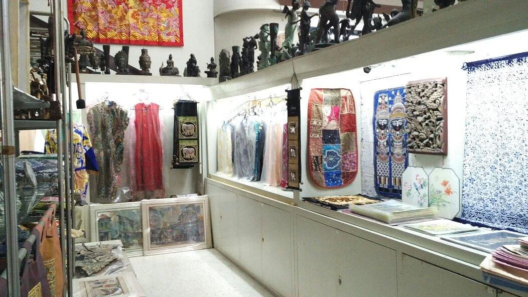 Yahong Art Gallery
