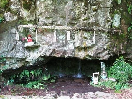 Mt.Taratara Hakuryu Waterfalls