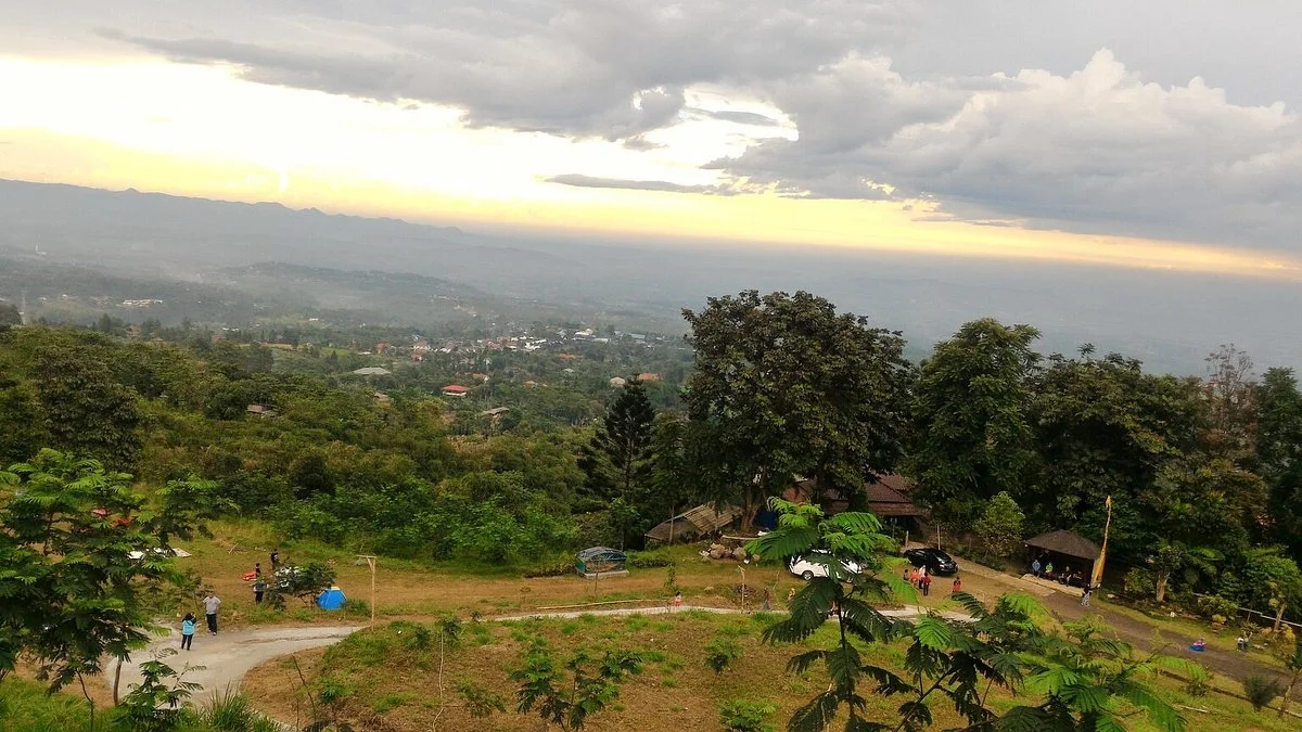 Salaka Village
