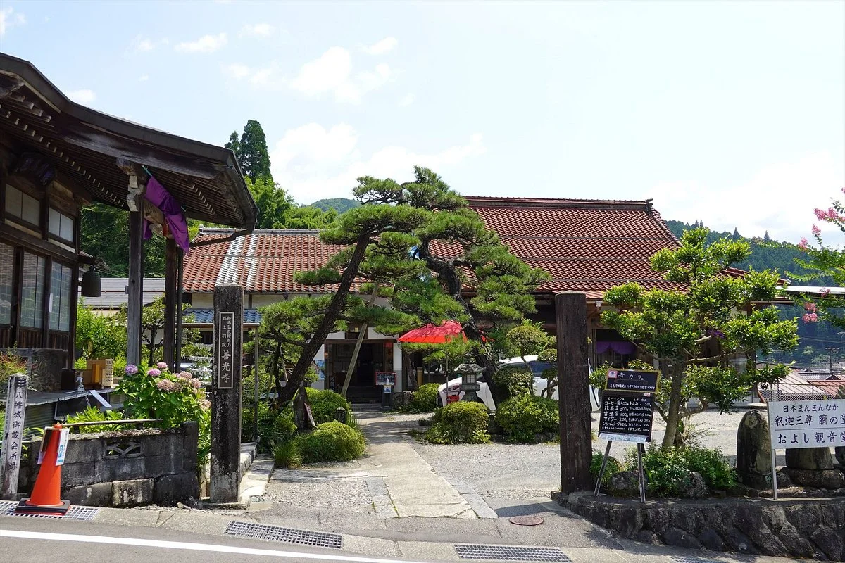 Zenko-ji Temple