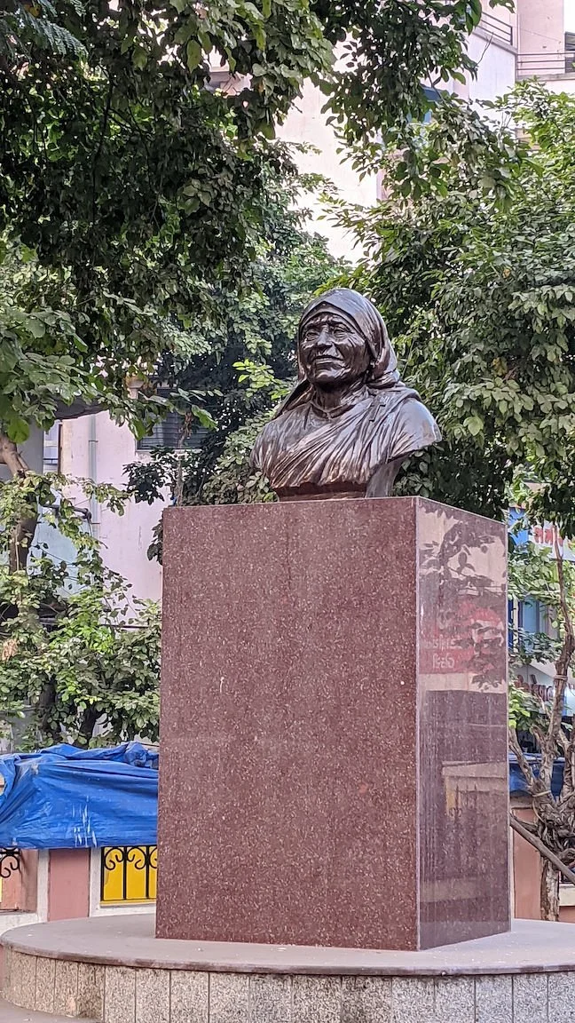 Mother Teresa Statue