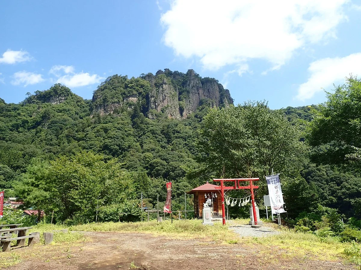 Mitsuiwa Shrine