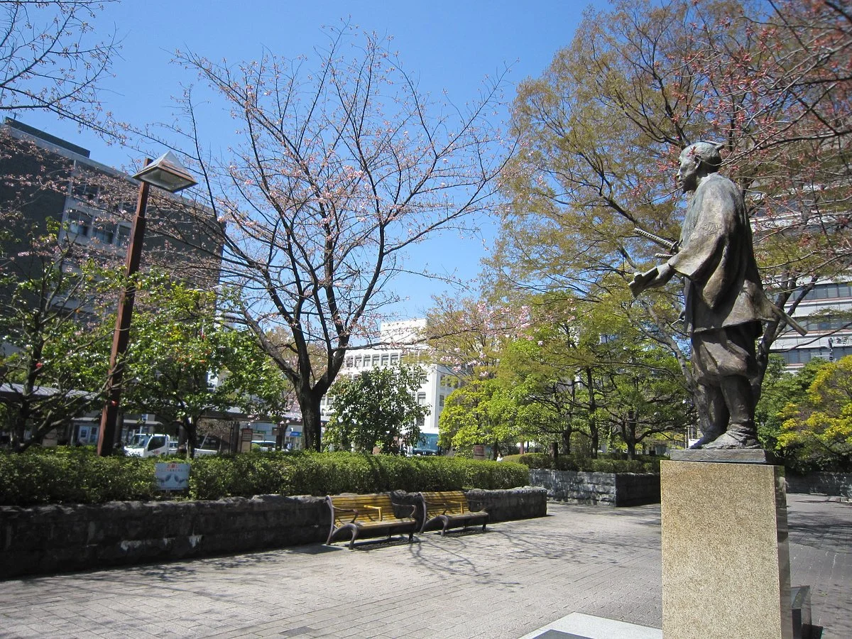 Statue of Shihei Hayashi