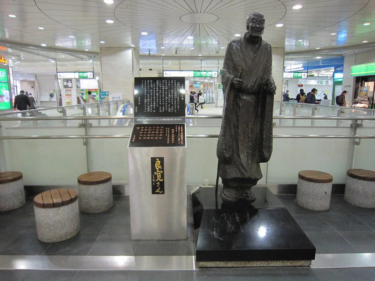 Ryokan Statue