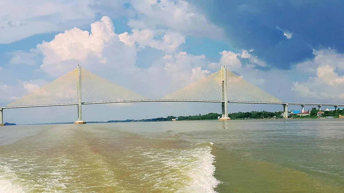Neak Loeung Bridge (Tsubasa Bridge)