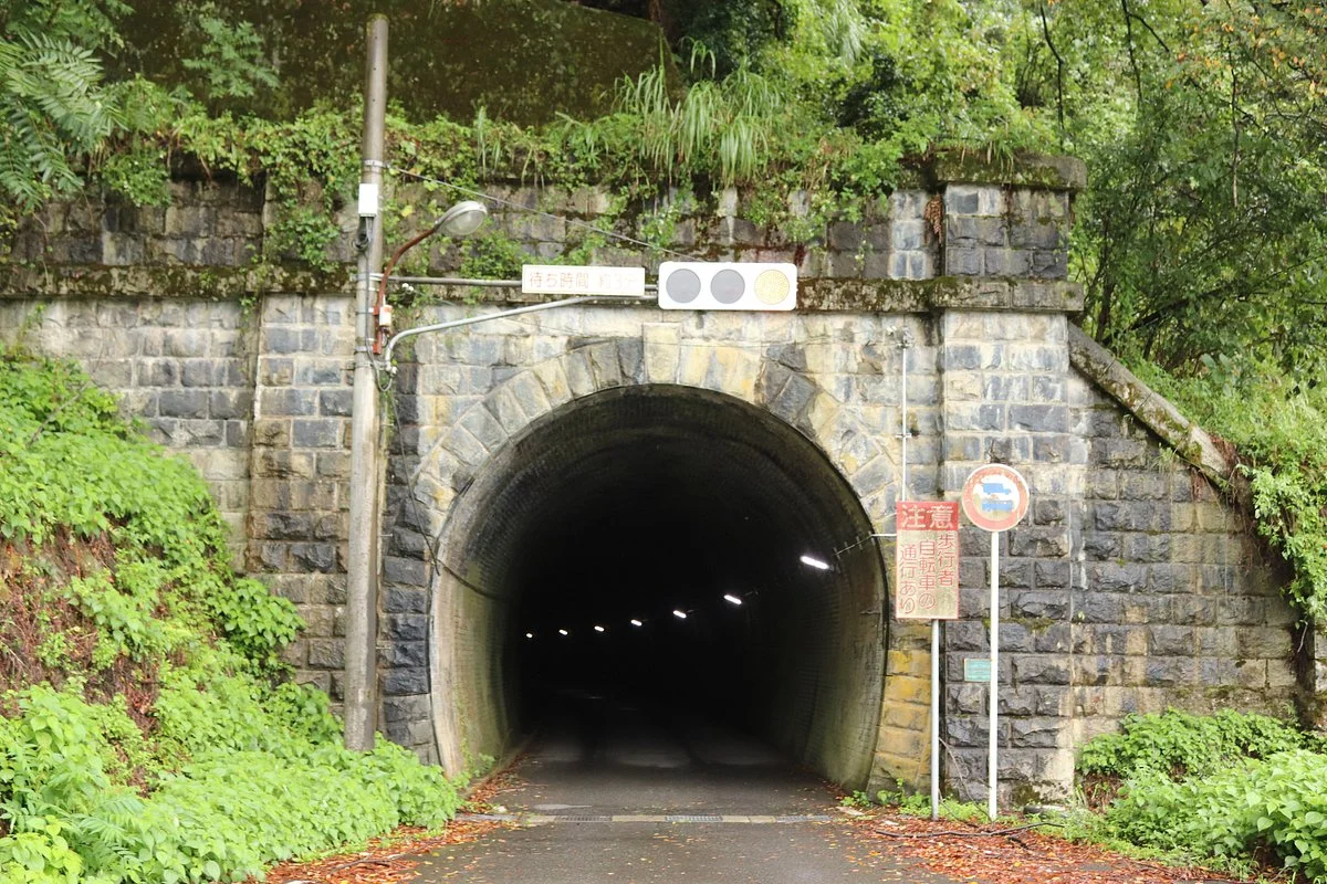 Kyu Hokurikusen Yunoo Tunnel