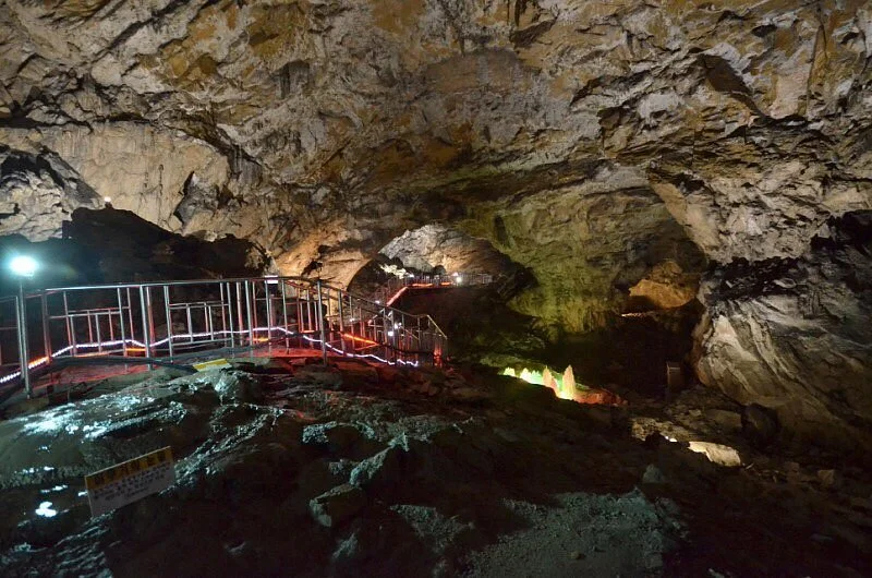 Yongyeon Cave
