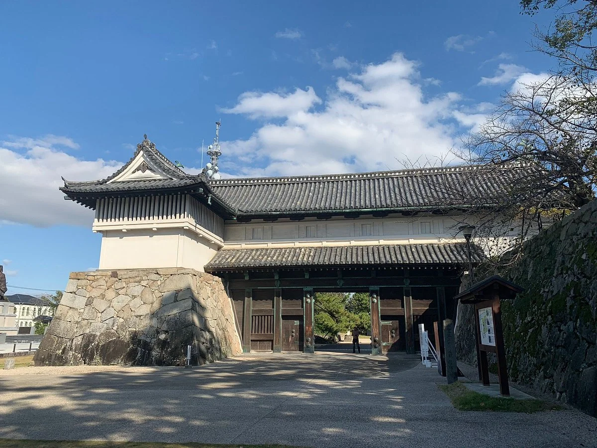 Saga Castle Shachinomon & Tsuzuki Yagura