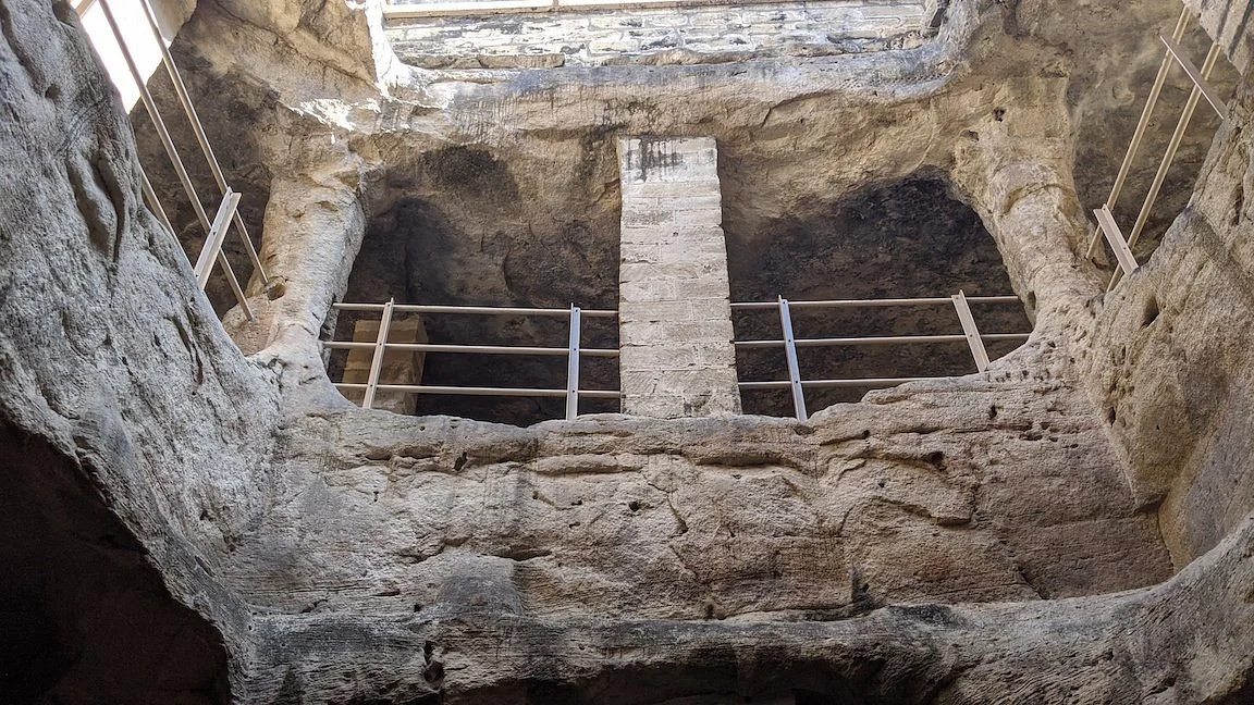 Uperkot Caves
