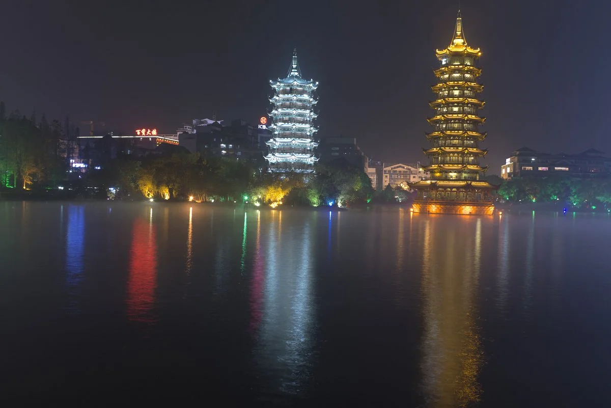 Xiangbi Moutain Puxian Tower