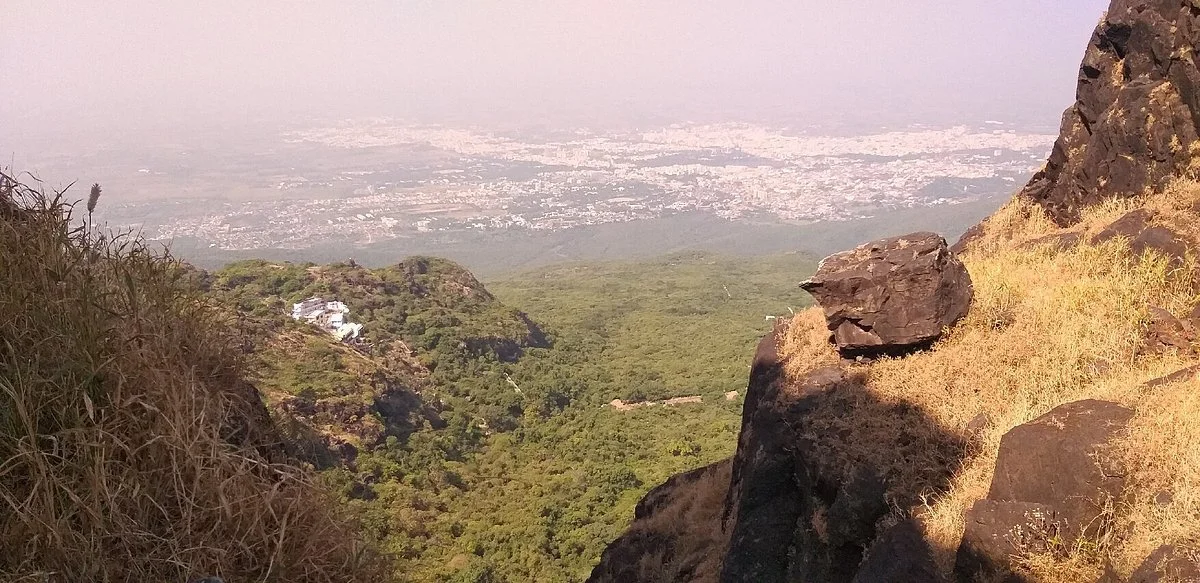 Dataar Hills