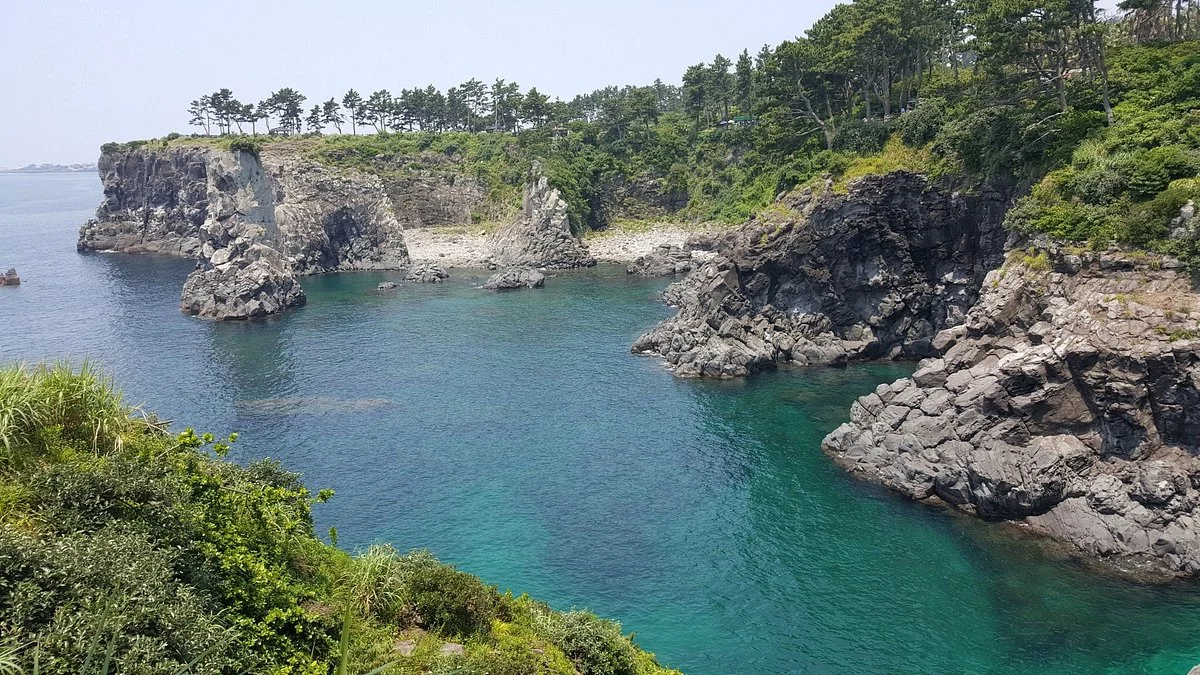 Hwangwooji Coast