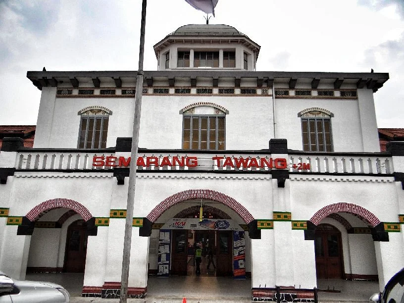 Semarang Tawang Station