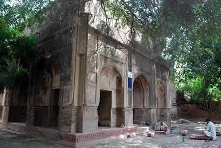 Zeb-un-Nisa Tomb
