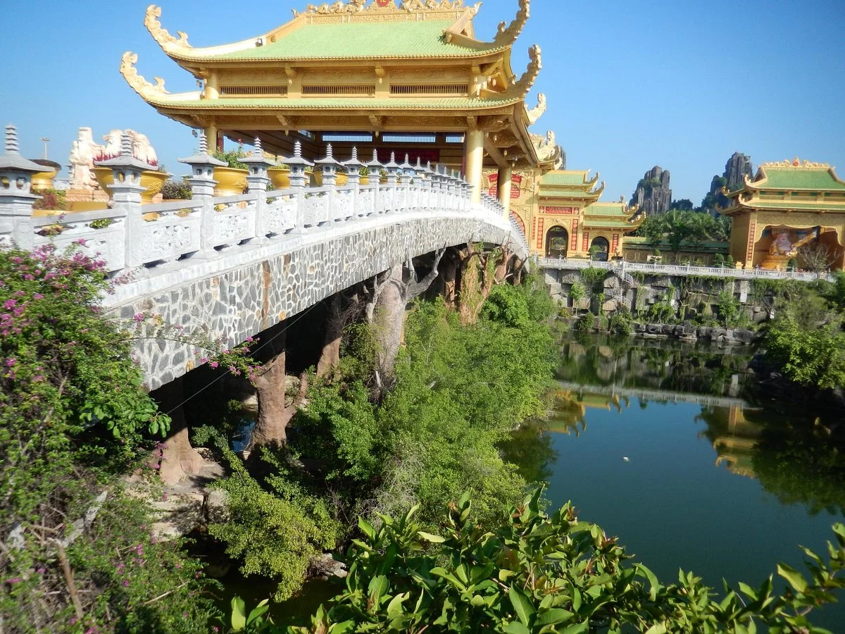 Lac Canh Dai Nam Van Hien