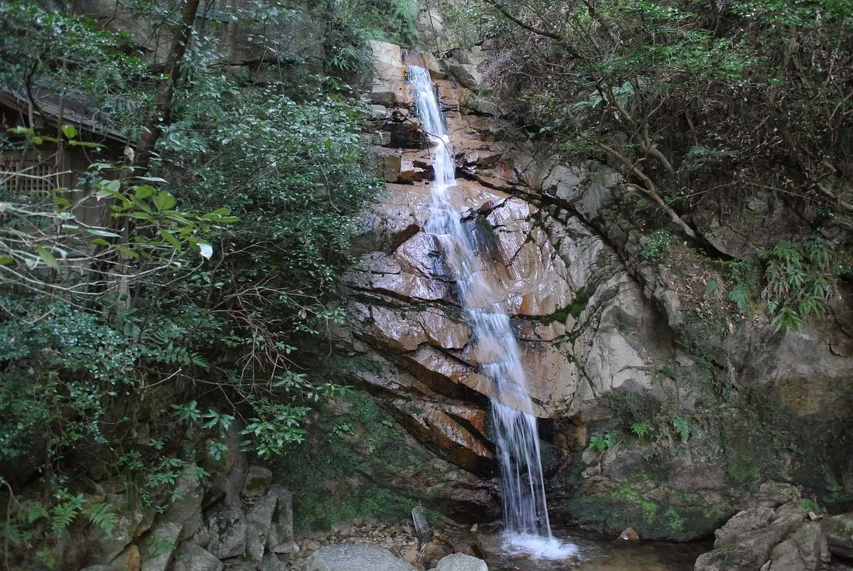 Kozataki Falls