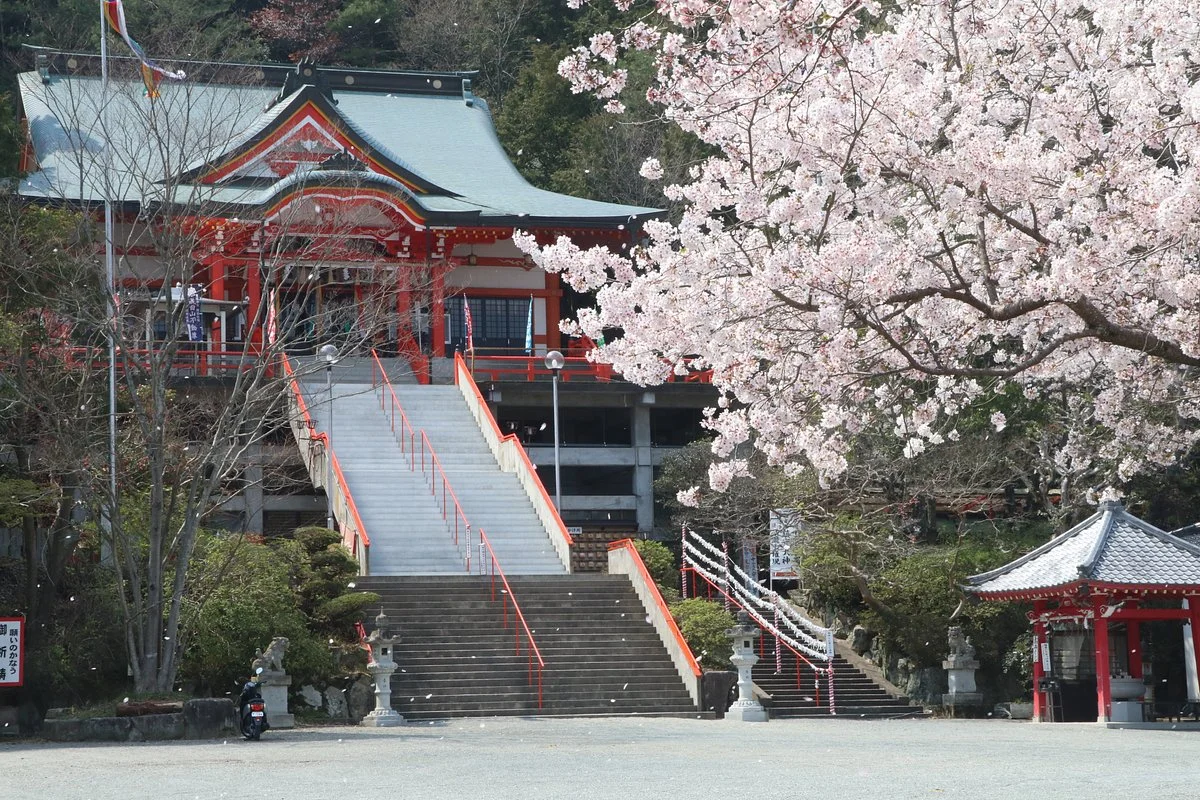 Naritasan Horinji Temple