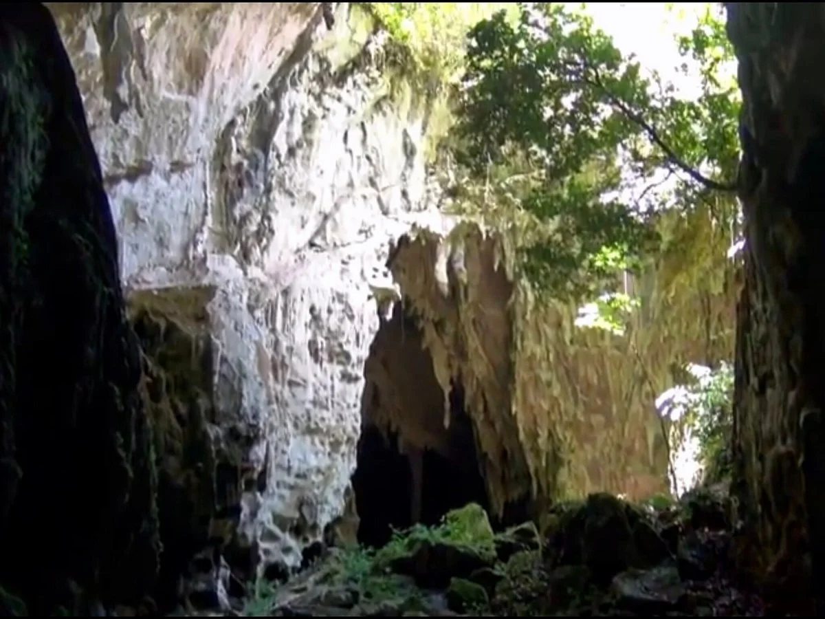 Contilola Cave