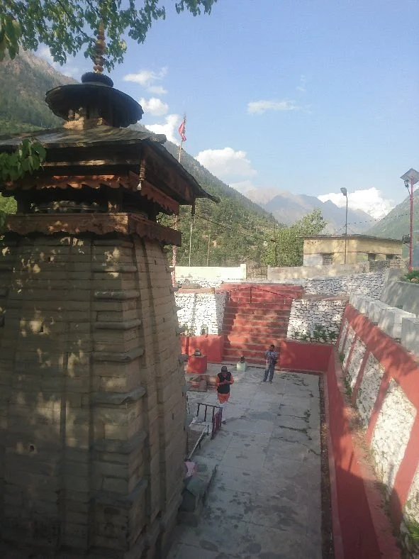 Jalmagna (Submerged) Shivling