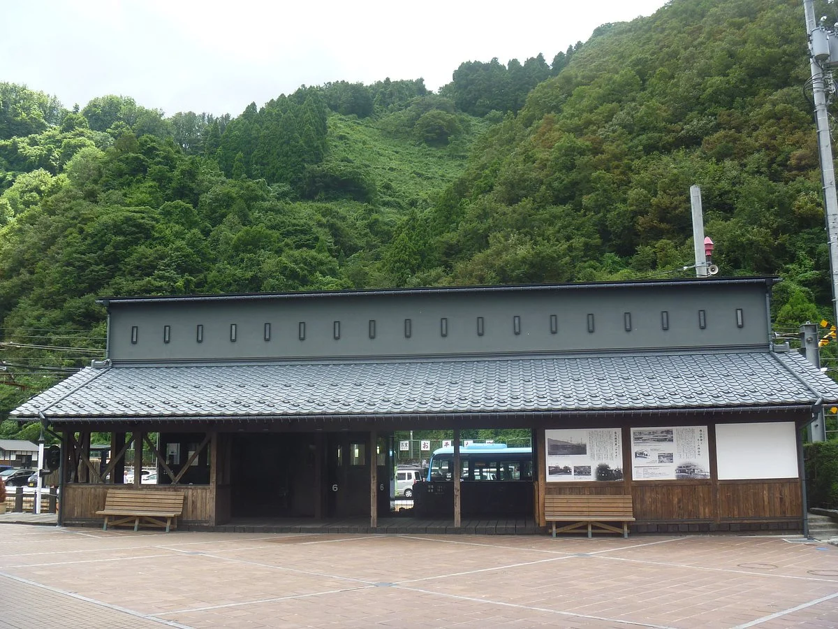 Kyoto Dento Teki 6-gata Electric Locomotive
