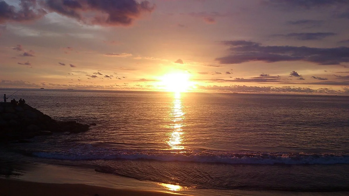Pantai Padang Taplau