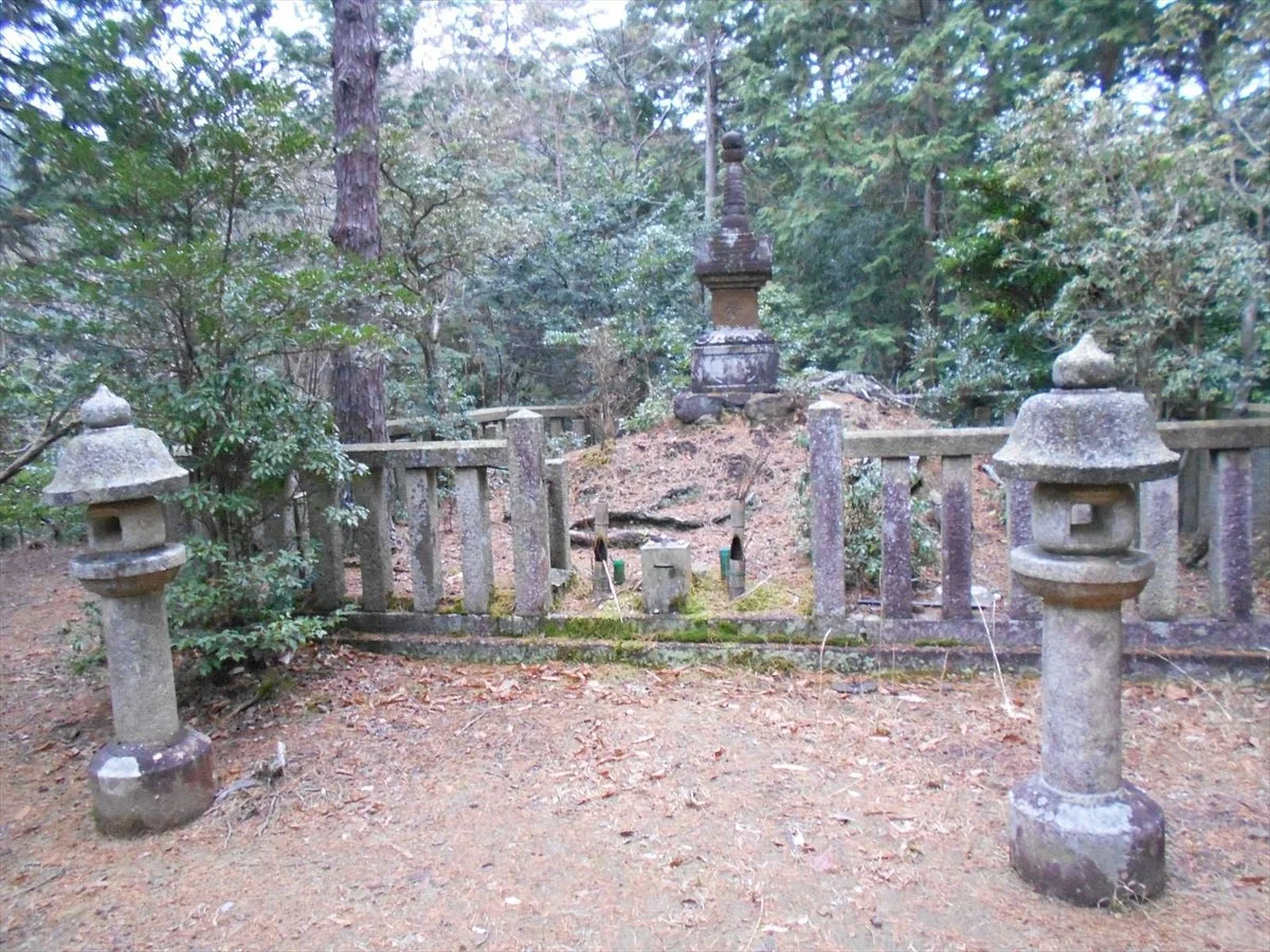 Tomb of Kitabatake Lord
