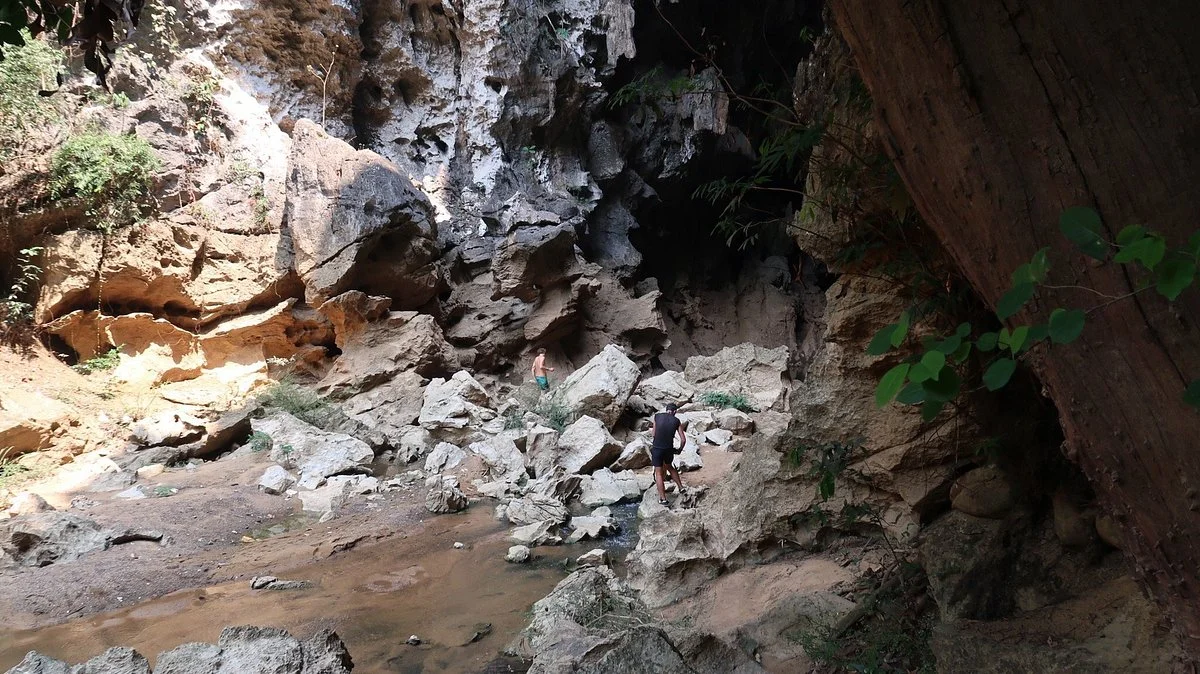Xieng Liab Cave