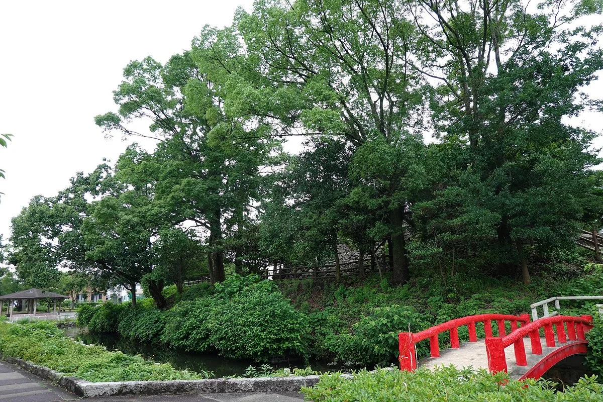 Kanbe Castle Ruin