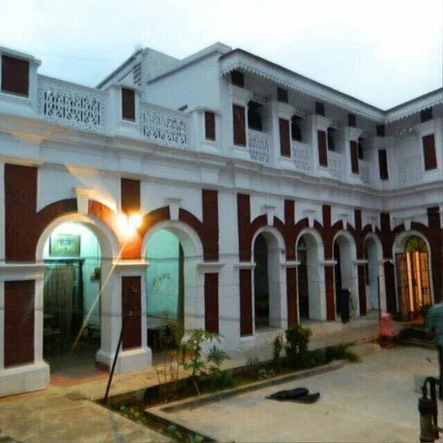 Shah Mustafa Sufi's Grave