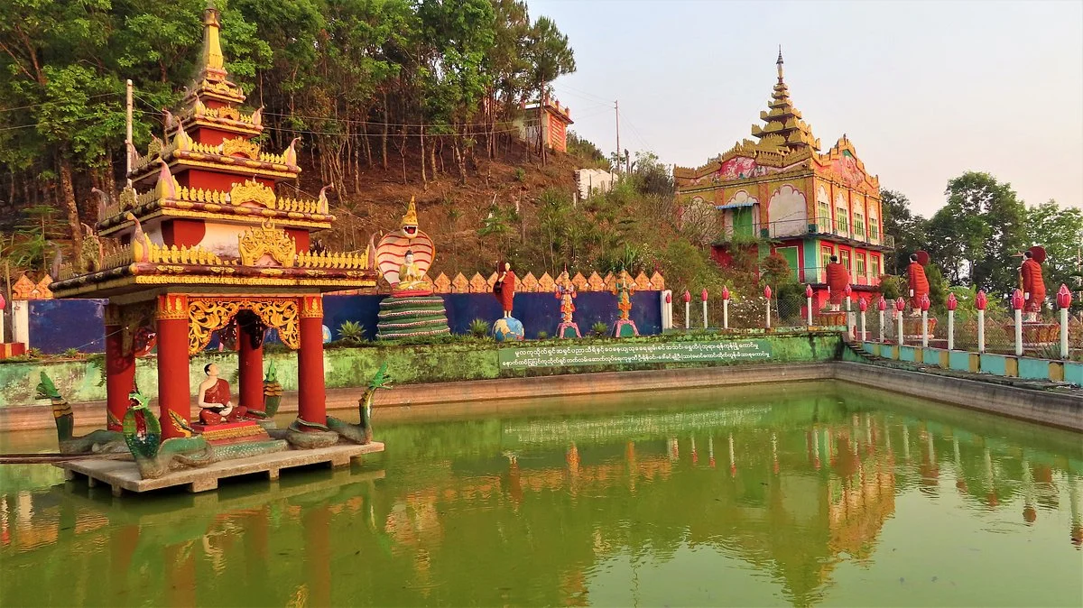Taung Pu Lu Monastery