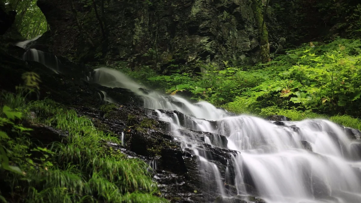 Hino Falls