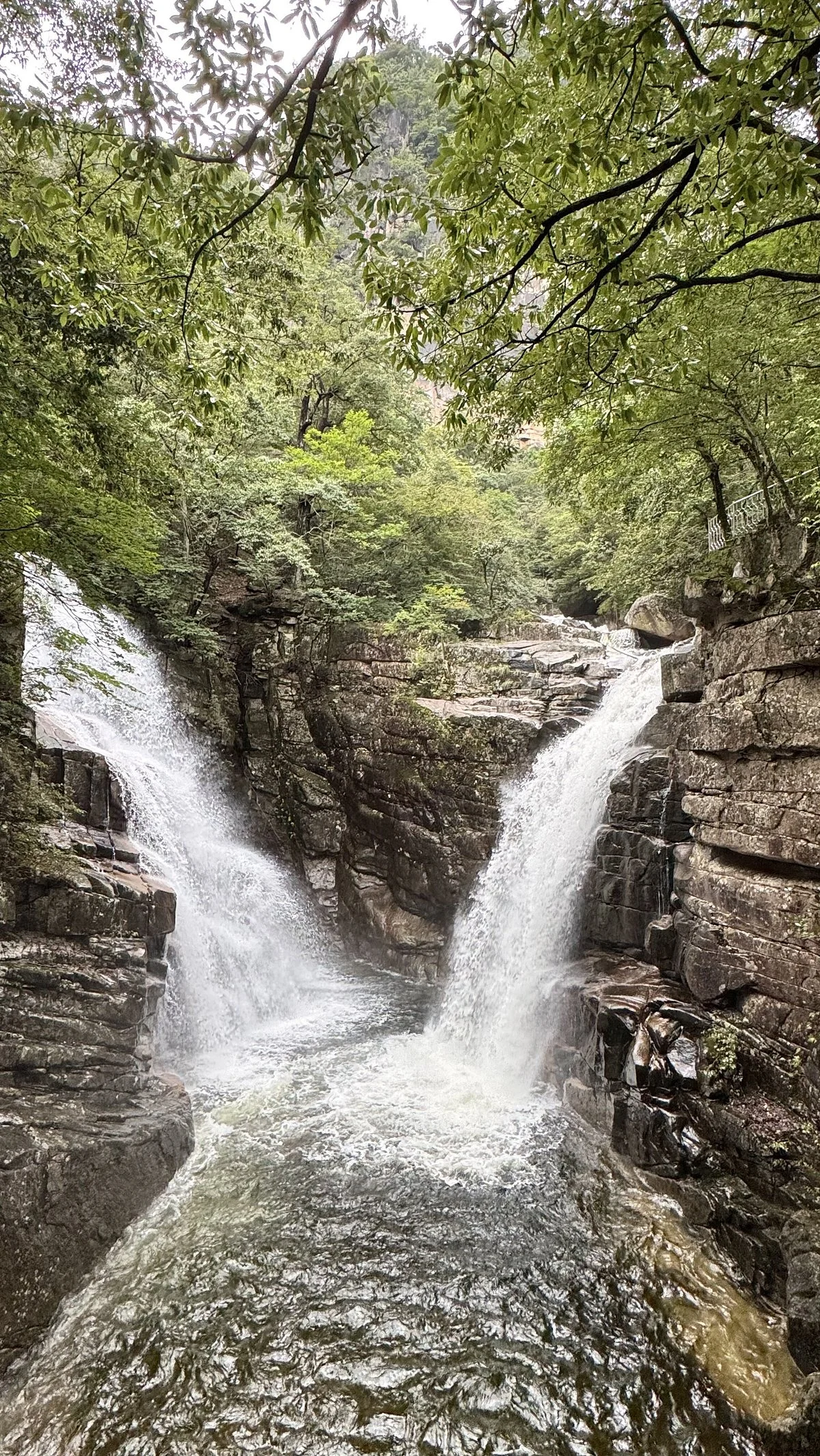 Ssang Falls