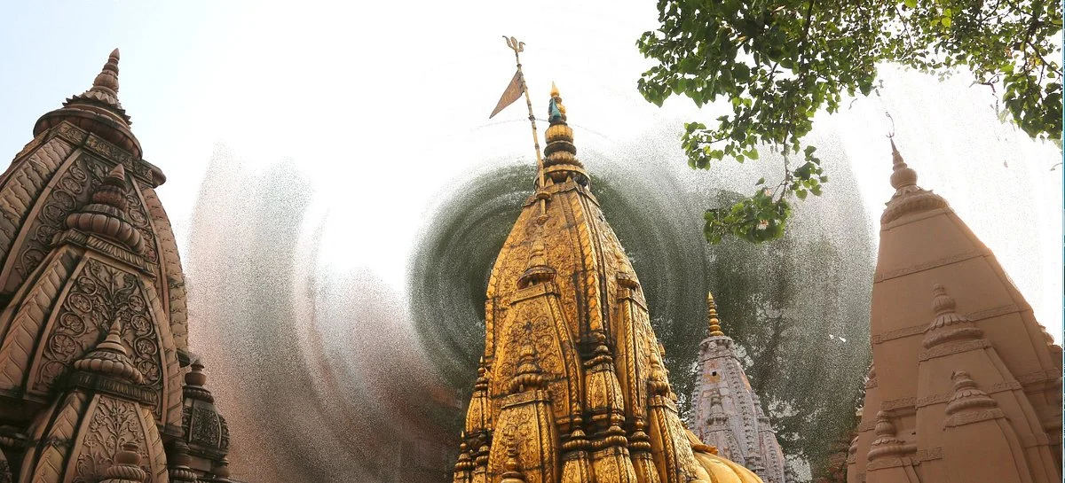 Shri Kashi Vishwanath Temple (Golden Temple)