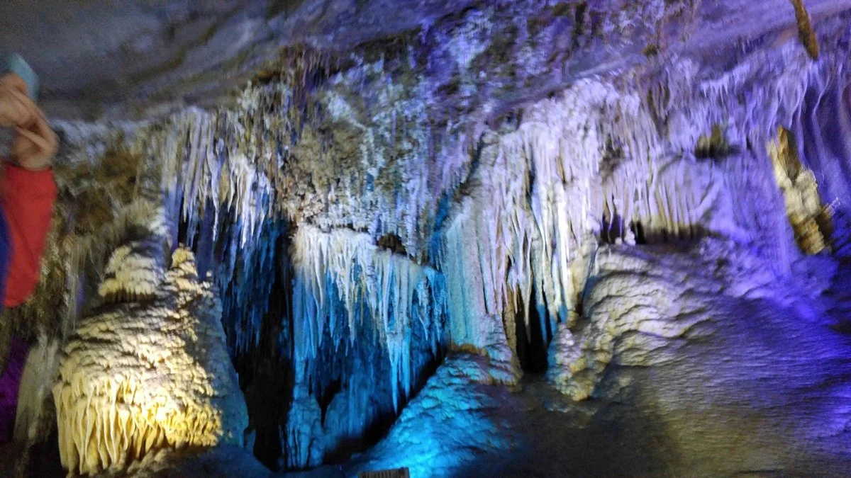 Fengdu Xueyu Cave Scenic Area