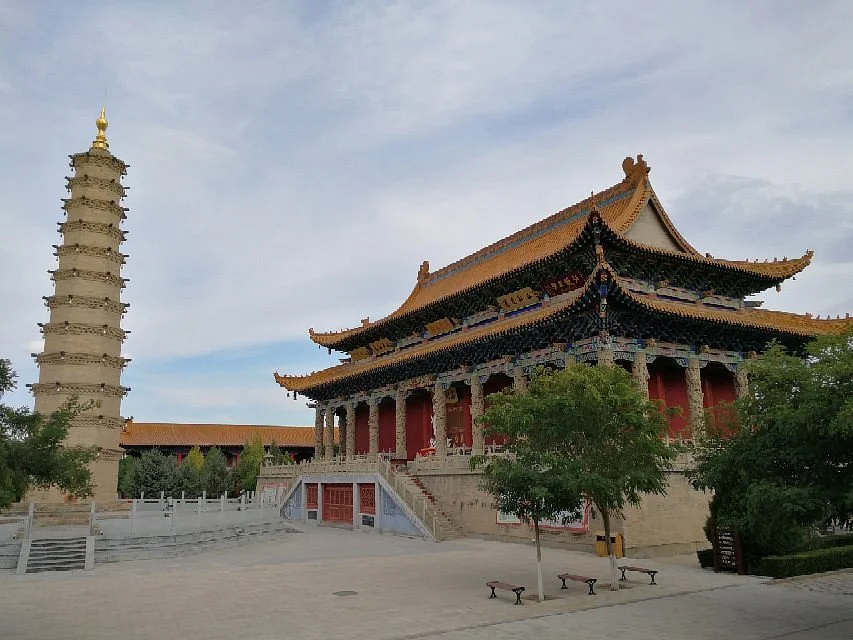 Luoshi Pagoda