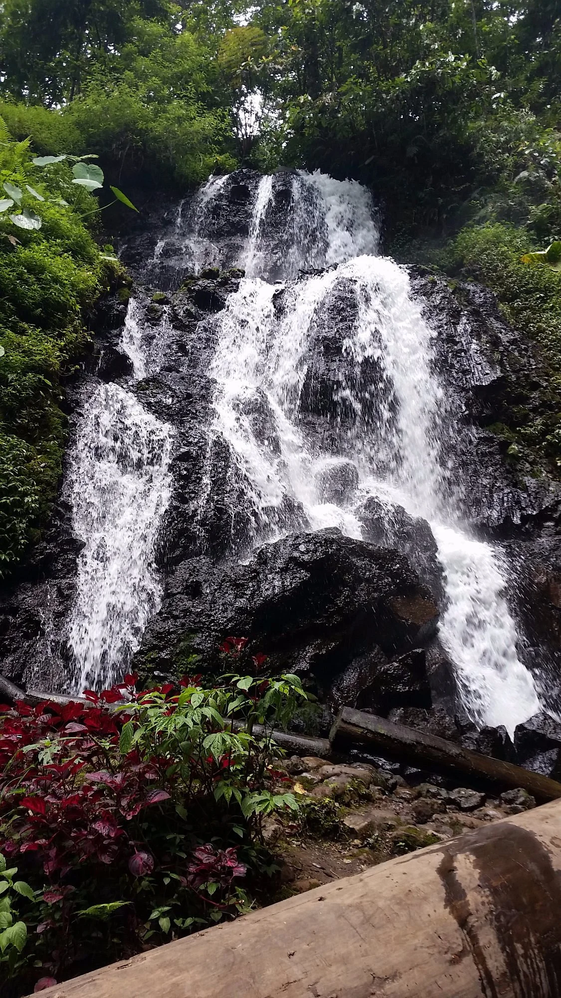Watu Lumpang Waterfall