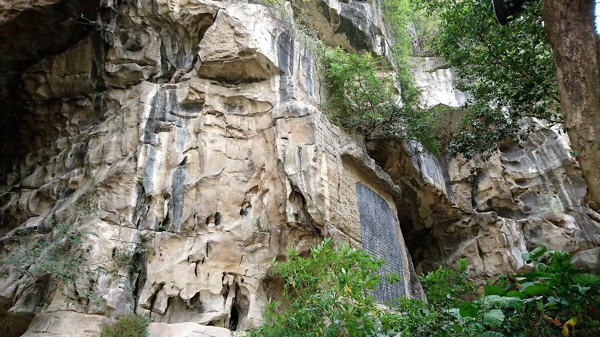 Yueyashan Stone