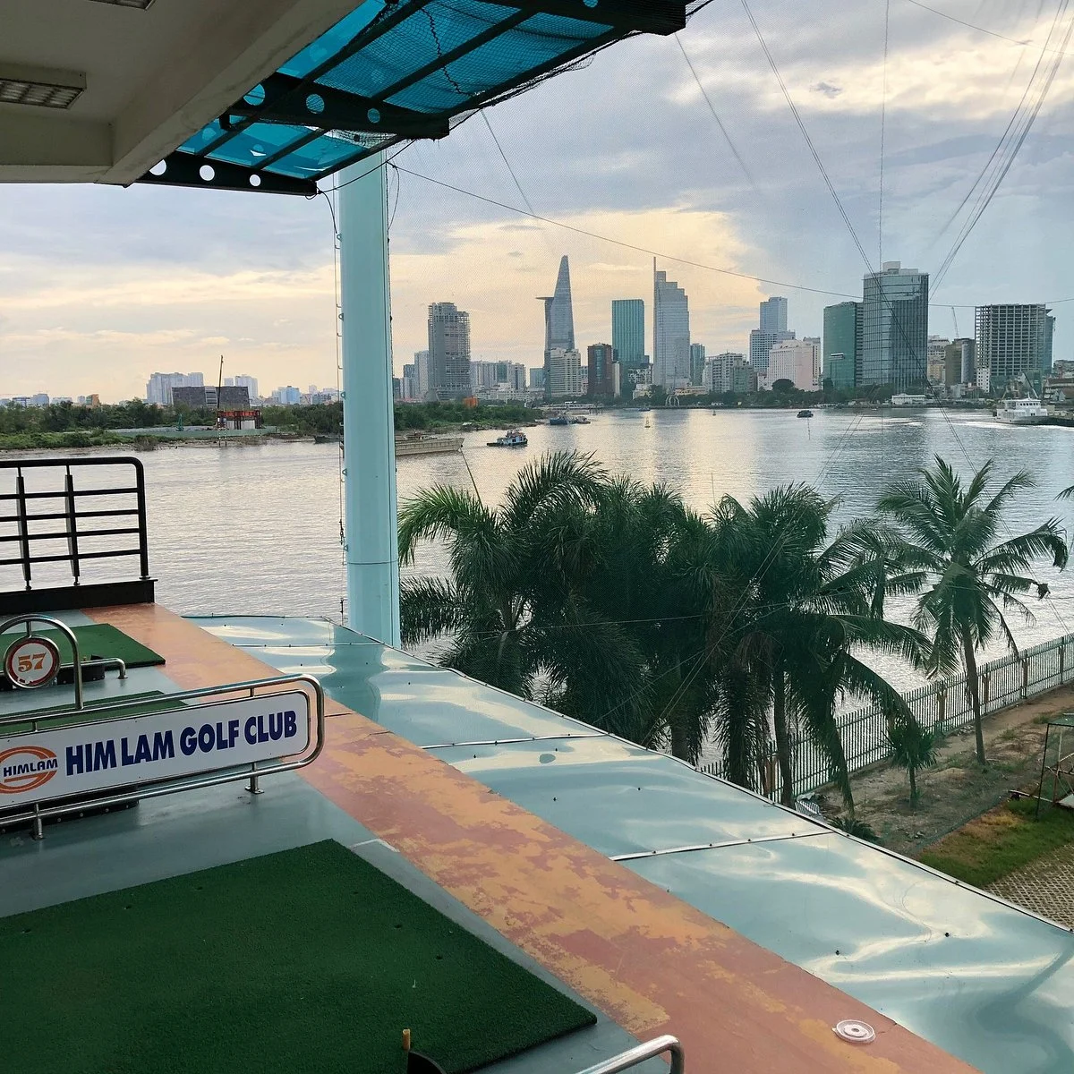 Him Lam Ba Son Golf Driving Range