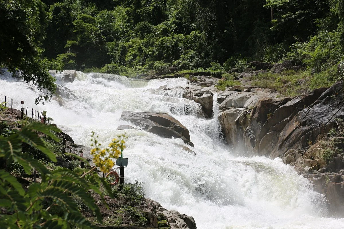 Yang Bay Waterfall
