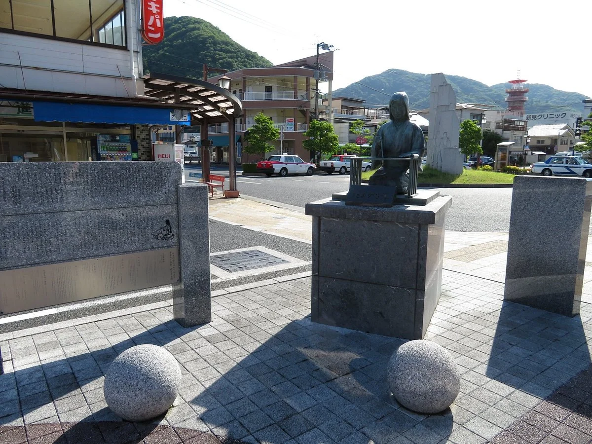 Tamagaki & Yusei Monuments