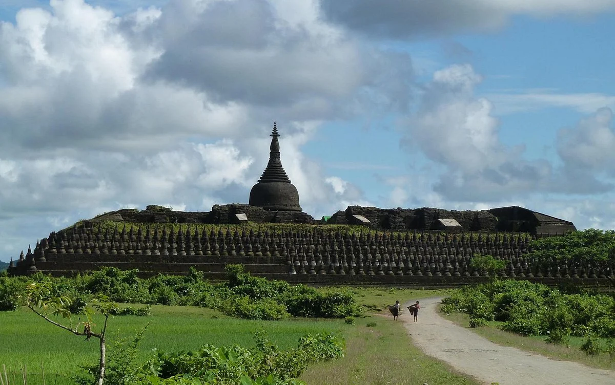 Koe Thaung Temple