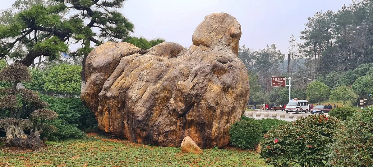 Mao Zedong Bronze Statue Square